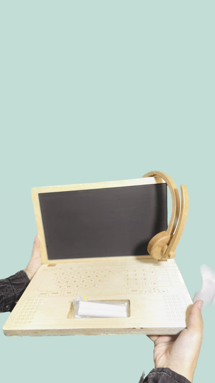 خرید اسباببازی چوبی لپ تاپ تخته سیاه گچی