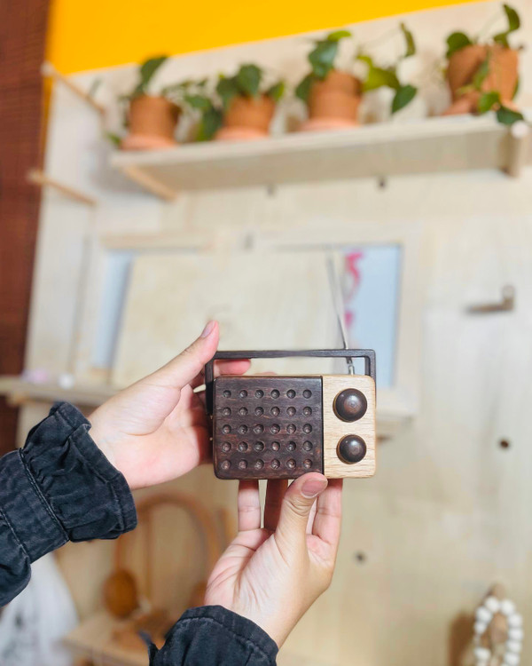 خرید اسباببازی چوبی رادیو چوبی دکوری پوتوس