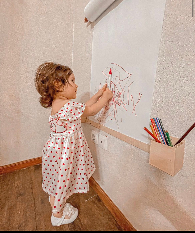 استند مینیمال نقاشی دیواری کودک چوبی پوتوس