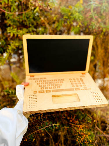 خرید اسباببازی چوبی لپ تاپ تخته سیاه گچی