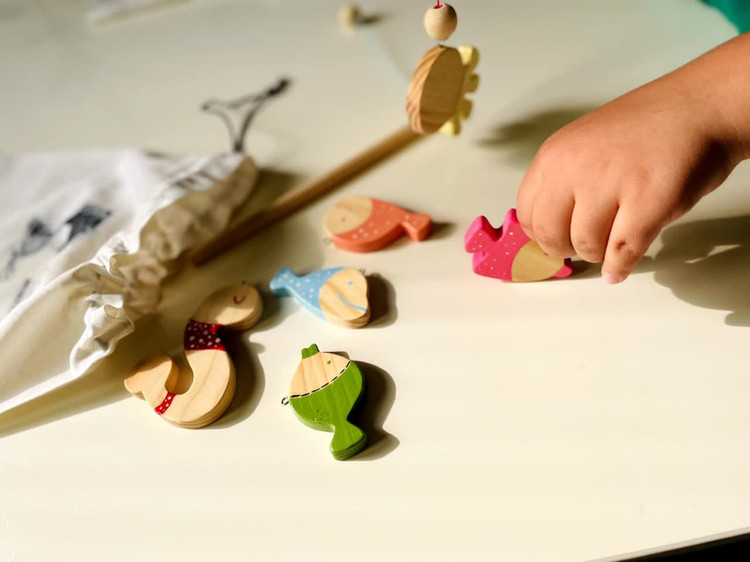 خرید اسباببازی چوبی مدل قلاب ماهیگیری و ماهی چوبی پوتوس