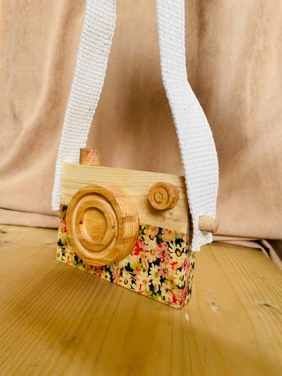 خرید اسباببازی چوبی دوربین عکاسی چوب طرحدار روسی پوتوس